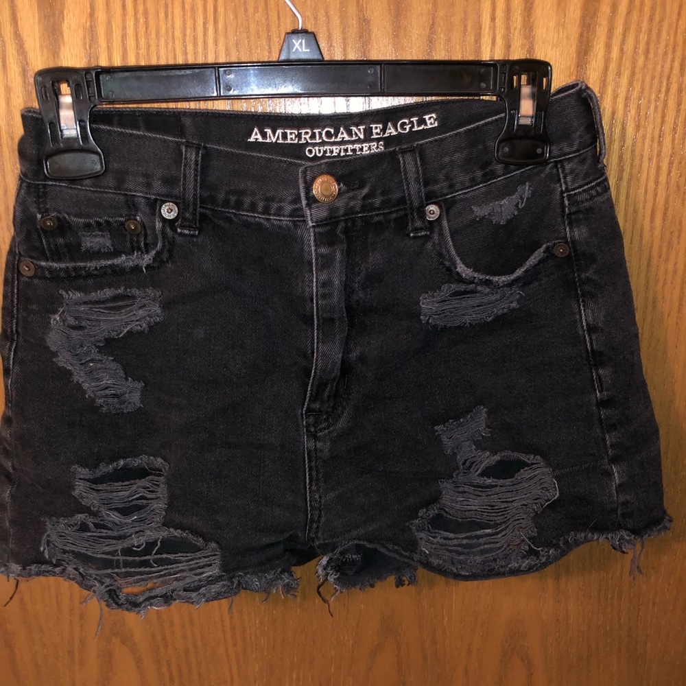 American eagle distressed black mom shorts